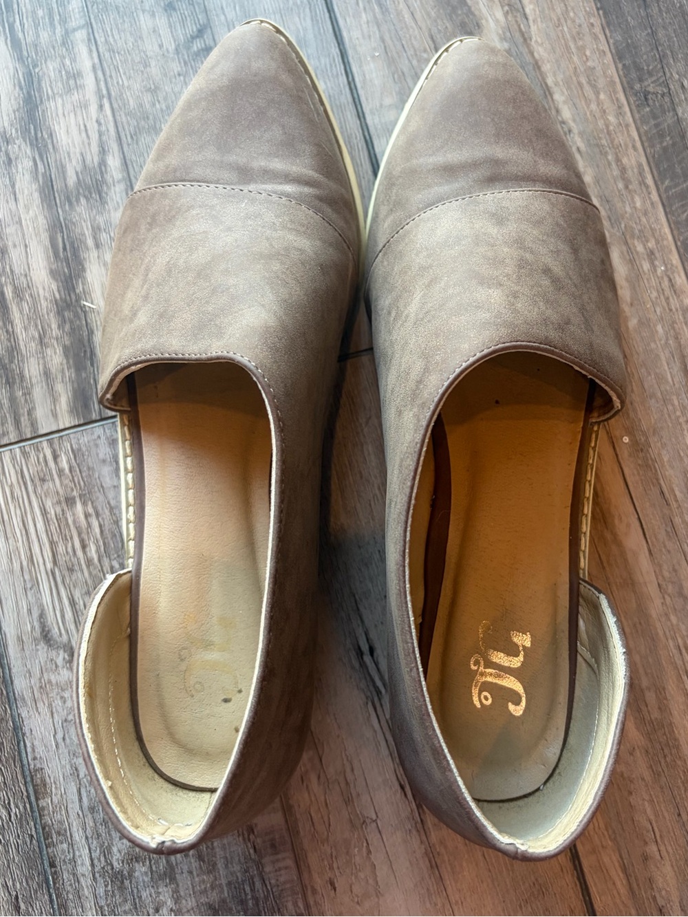 Women’s JG Slip-On Pointed Toe Shoes